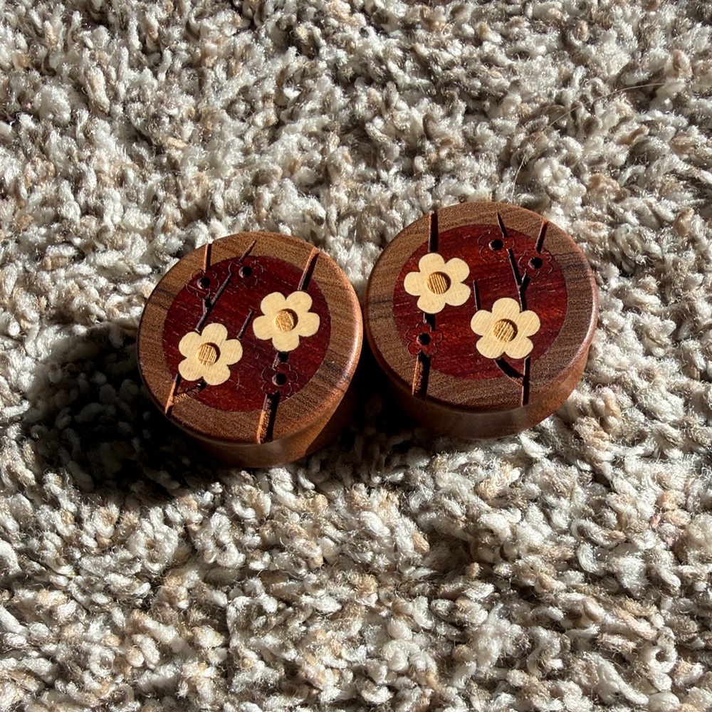 Wooden cherry blossom omerica organic plugs 32mm
